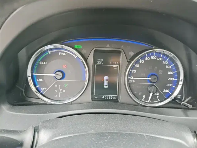Toyota Corolla Twin Engine E+ — Фото автомобиля 10