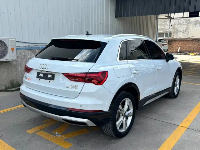 Audi Q3 — Фото автомобиля 4