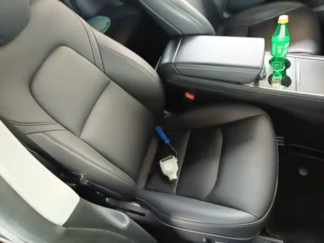 Tesla Model Y — Фото автомобиля 24
