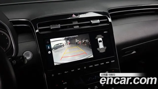 Hyundai Tucson Tucson (NX4) Дизель 2.0 2WD — Фото автомобиля 16