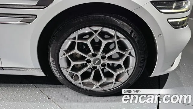 Genesis G80 Бензин 2.5 турбо AWD — Фото автомобиля 5