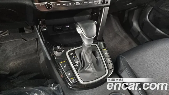 Kia Seltos — Фото автомобиля 9