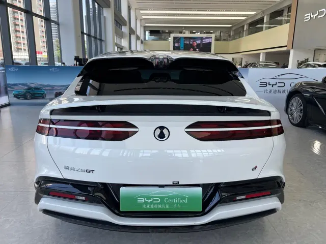 Denza Z9GT — Фото автомобиля 4