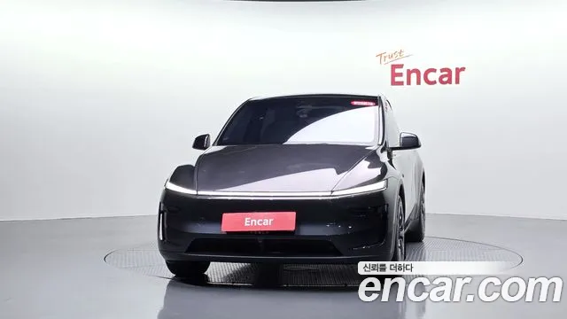 Tesla Model Y — Фото автомобиля 2