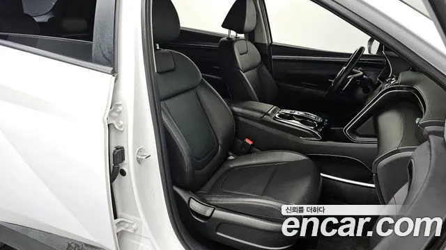 Hyundai Tucson Tucson (NX4) Бензин 1.6 Turbo 4WD — Фото автомобиля 10
