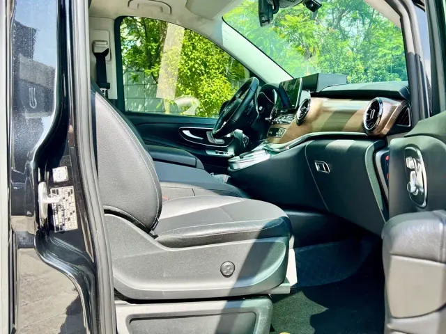 Mercedes-Benz V-Class — Фото автомобиля 7