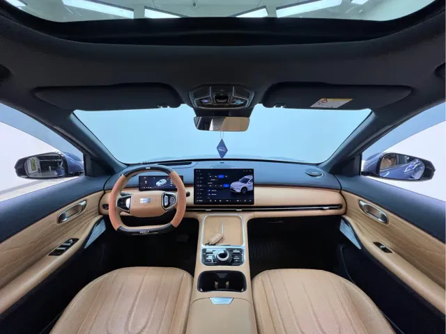 Geely Galaxy Starship 7 EM-i — Фото автомобиля 19
