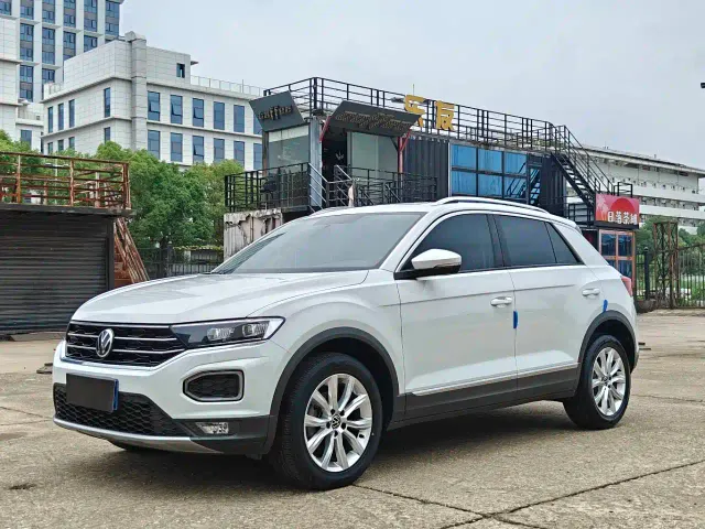 Фотография автомобиля — Volkswagen T-Roc