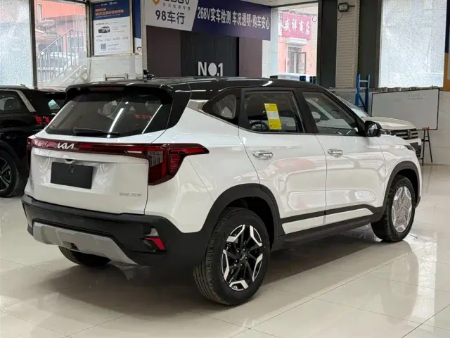 Kia Seltos — Фото автомобиля 4