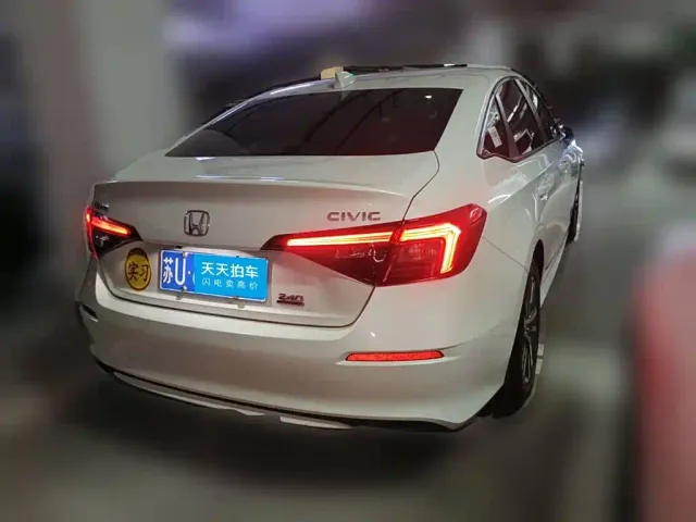 Honda Civic — Фото автомобиля 2