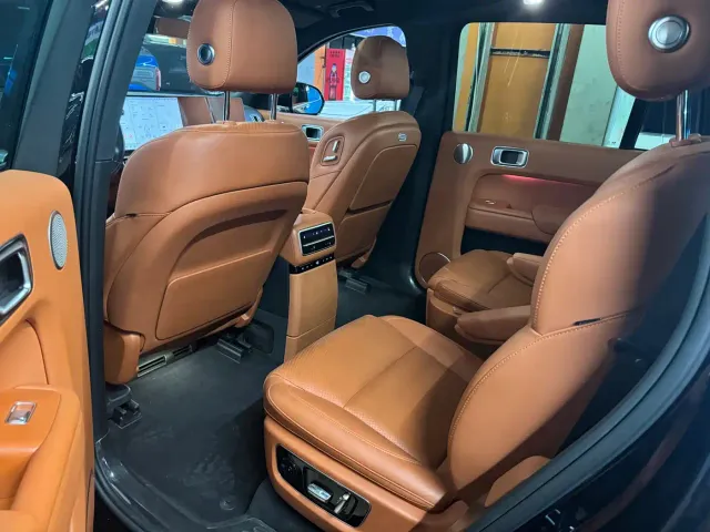 Li Auto L9 — Фото автомобиля 5