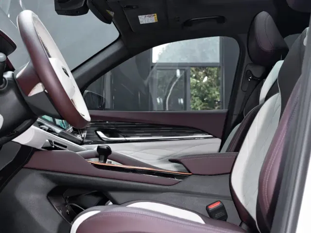Geely Xingyue L — Фото автомобиля 11