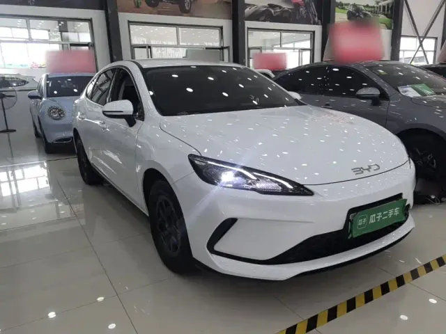 BYD Seal 05 DM-i — Фото автомобиля 3
