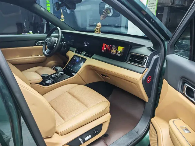 Li Auto ONE — Фото автомобиля 13