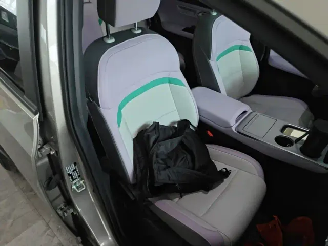 GAC Aion Y — Фото автомобиля 24