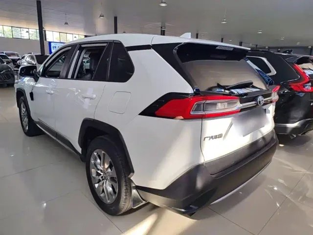 Toyota Wildlander — Фото автомобиля 4