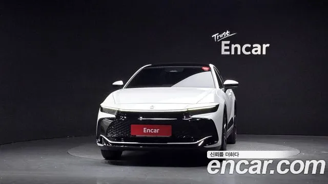 Toyota Crown — Фото автомобиля 3