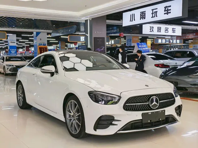 Mercedes-Benz E-Class — Фото автомобиля 3