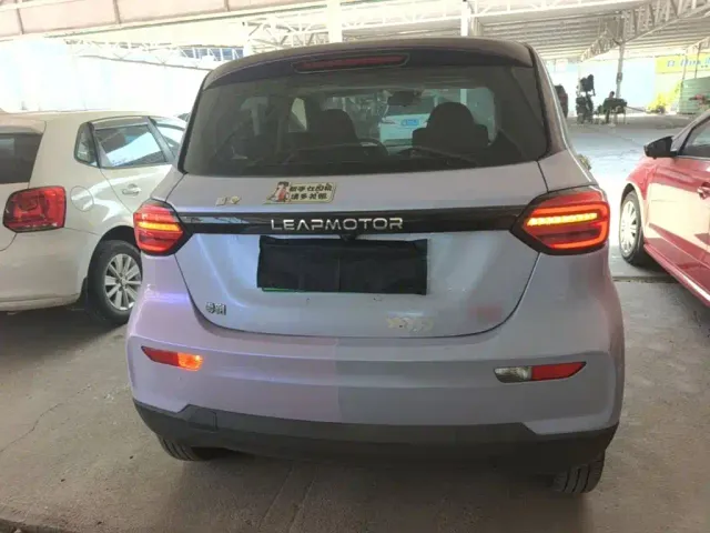 Leapmotor T03 — Фото автомобиля 5