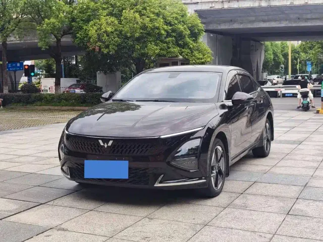 Фотография автомобиля — Wuling Starlight