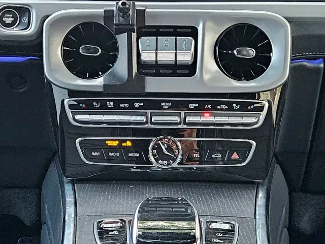 Mercedes-Benz G-Class — Фото автомобиля 18