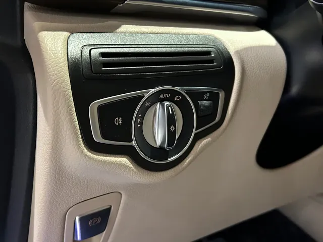 Mercedes-Benz V-Class — Фото автомобиля 8