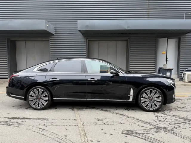 Hongqi H9 — Фото автомобиля 5