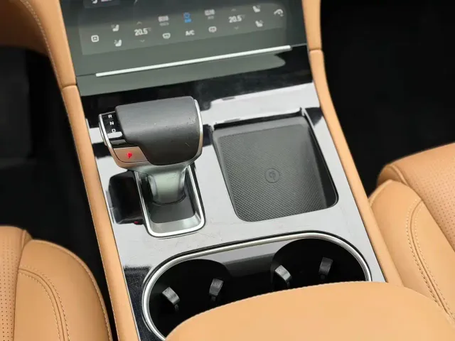Li Auto ONE — Фото автомобиля 11