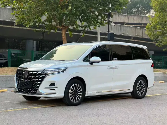 Roewe iMAX8 — Фото автомобиля 2