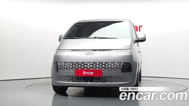 Hyundai Staria Staria 4WD Tourer 11 мест — Фото автомобиля 3