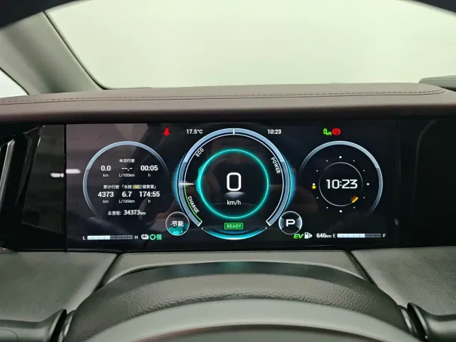GAC Trumpchi M8 — Фото автомобиля 6