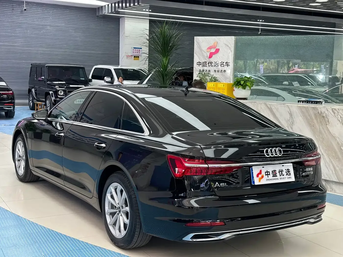 Audi Audi A6L 2023 40 TFSI Luxury Dynamic — Фото автомобиля 4