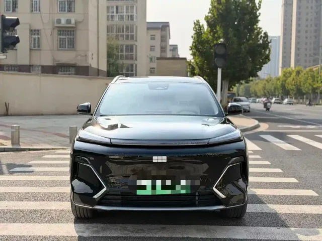 Geely Galaxy Starship 7 EM-i — Фото автомобиля 2