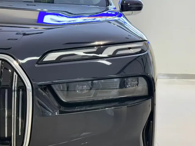 BMW 7 Series — Фото автомобиля 4