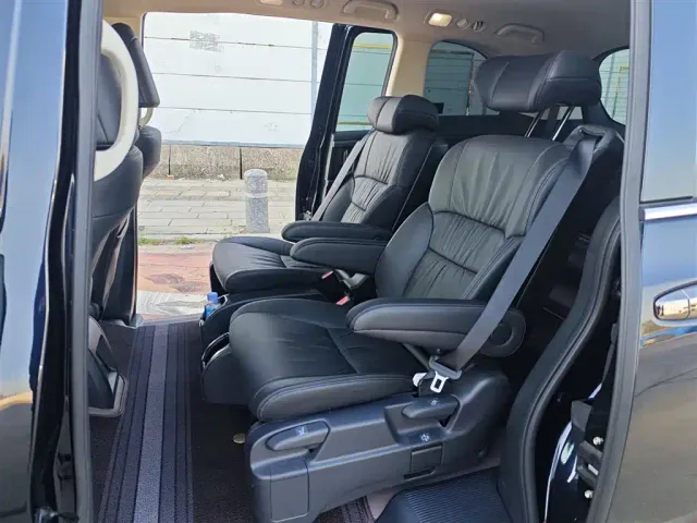 Honda Odyssey — Фото автомобиля 5