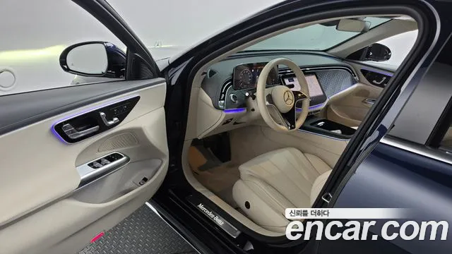 Mercedes-Benz E-Class — Фото автомобиля 8