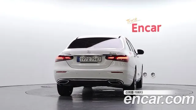Mercedes-Benz E-Class E-класс W213 E350 4MATIC Exclusive — Фото автомобиля 4