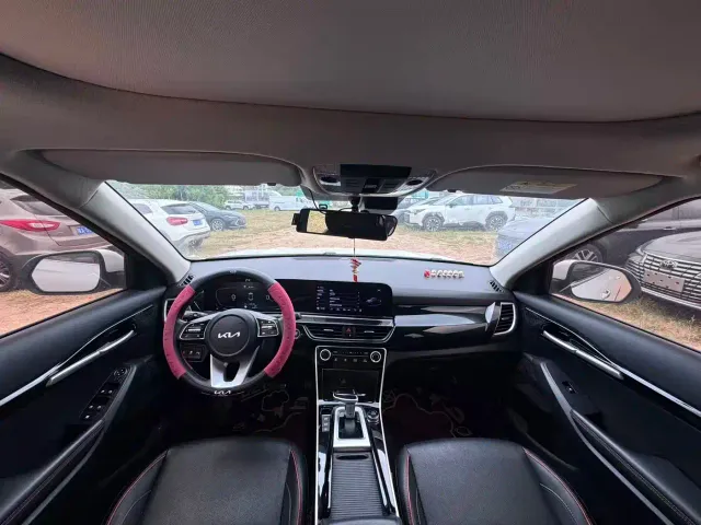 Kia Seltos — Фото автомобиля 7