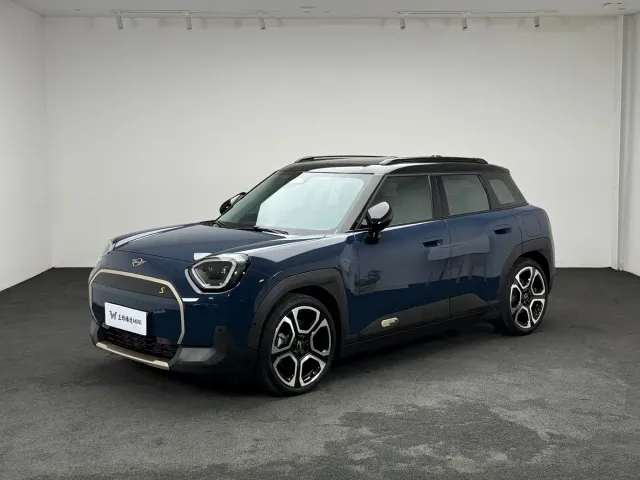 MINI Electric MINI ACEMAN — Фото автомобиля 2