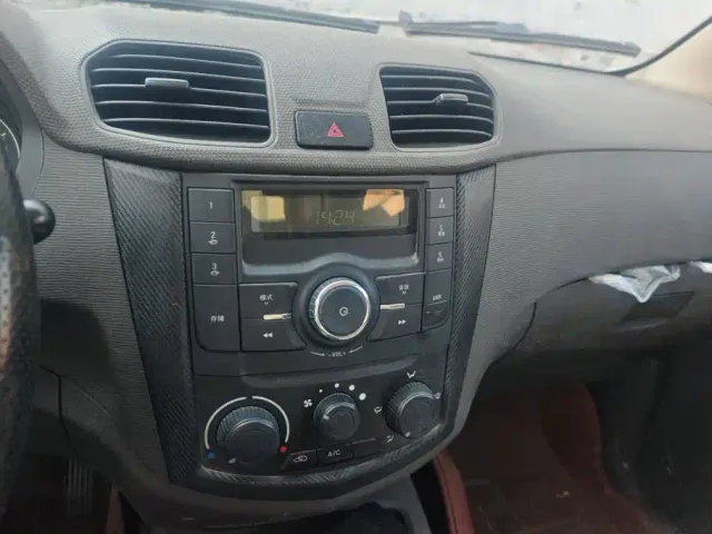 Wuling Hongguang — Фото автомобиля 13