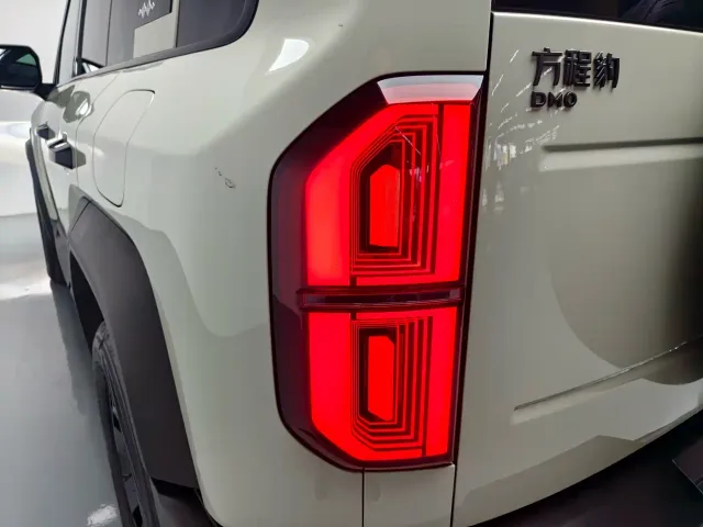 BYD FangChengBao Leopard 5 — Фото автомобиля 8
