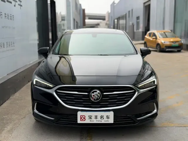 Buick LaCrosse — Фото автомобиля 2