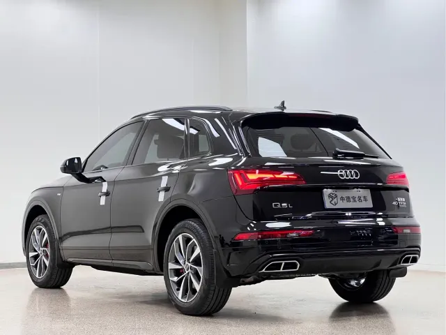 Audi Q5L — Фото автомобиля 5