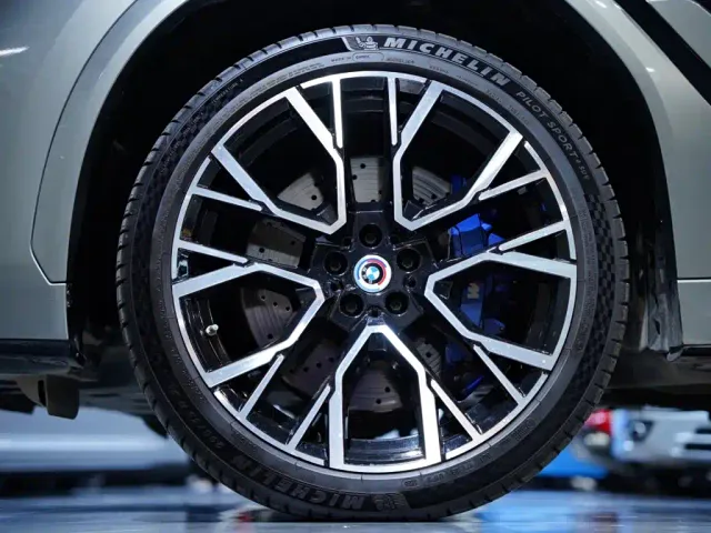 BMW X6 M — Фото автомобиля 3