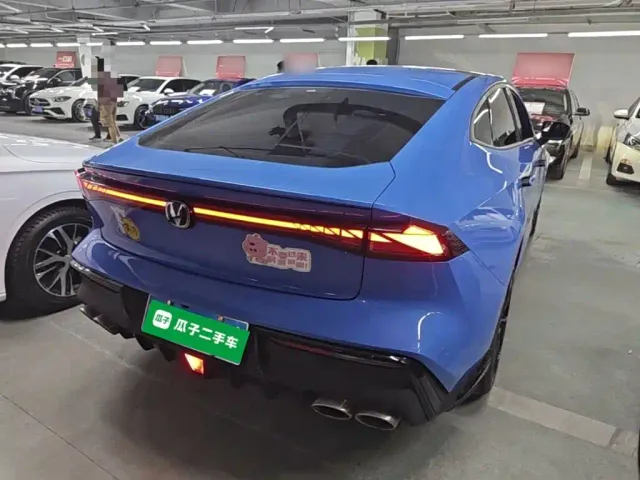 Changan UNI-V — Фото автомобиля 6