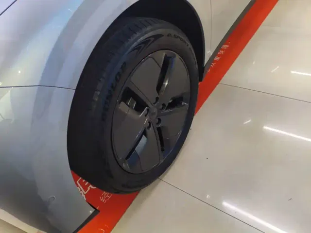 Li Auto i6 — Фото автомобиля 22
