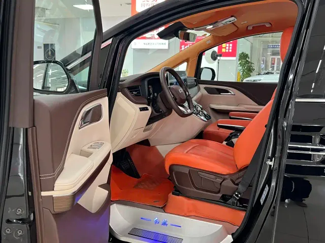 Bestune Besturn M9 — Фото автомобиля 4