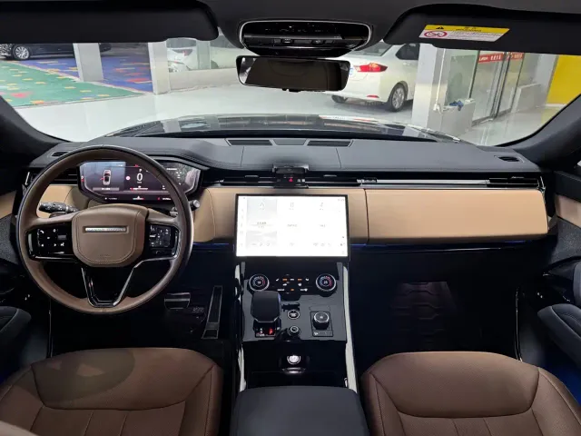 Land Rover Range Rover Sport — Фото автомобиля 5