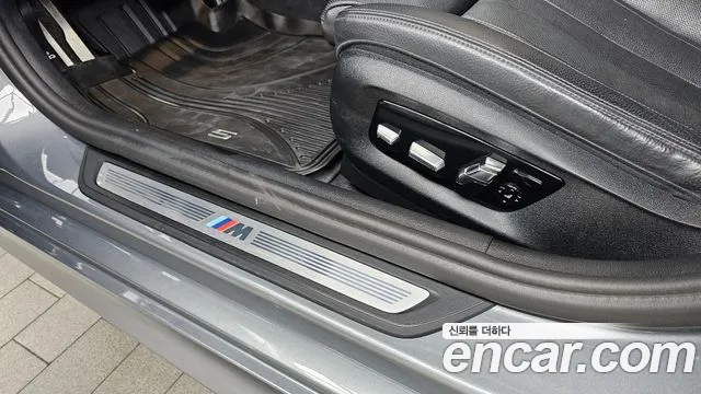 BMW 5 Series G30 — Фото автомобиля 30