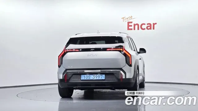 Kia EV3 — Фото автомобиля 4